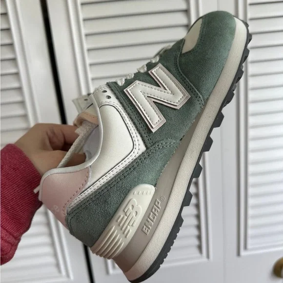 New Balance 574 Sneakers - Picture 6 of 8